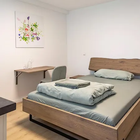 Mcello * באד קרוצינגן